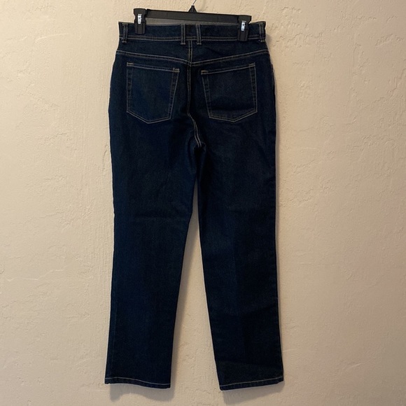 Gloria Vanderbilt dark wash blue denim, size 8P - Picture 4 of 11